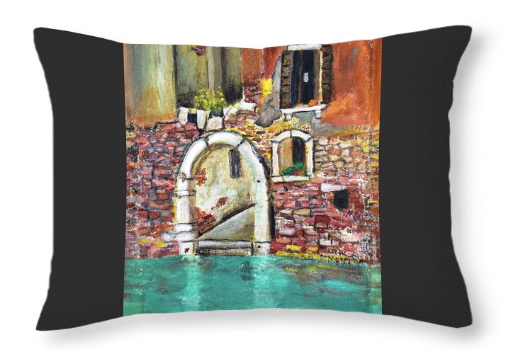 Entrance in Venice Italy - 'en plein air - Throw Pillow